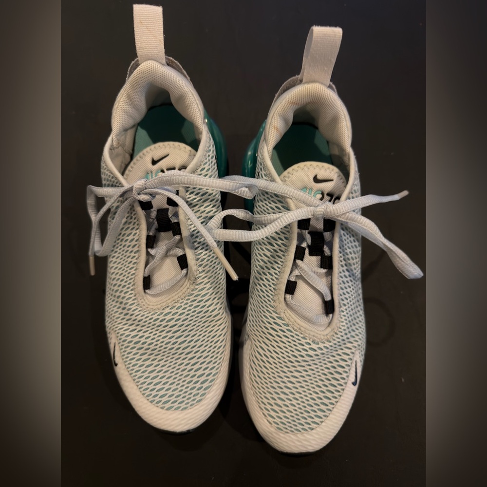 Nike Air Max 270 Kids 3Y White and Teal Mesh Lace-Up Sneakers